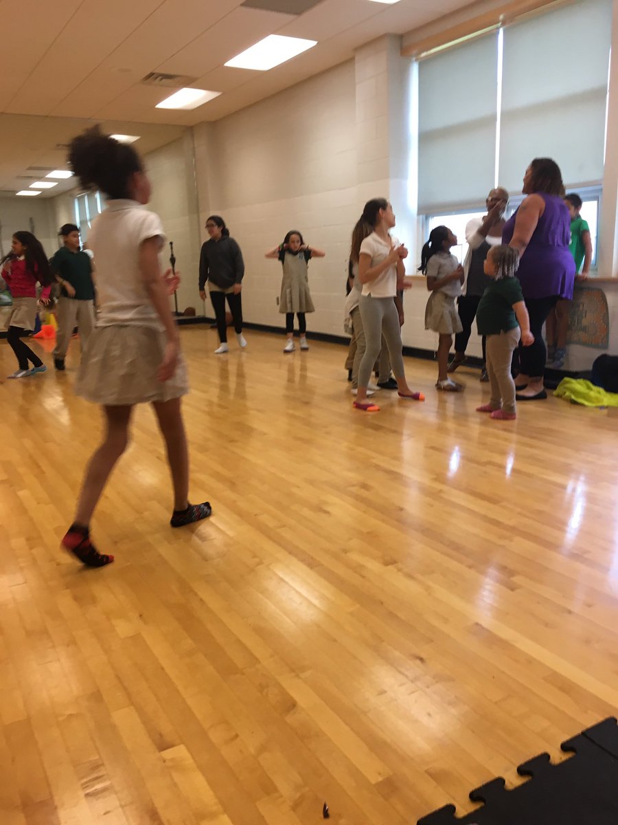 21cclclb2016's tweet photo. Another day with @CountBasieThtr! Thanks Chris for inspiring our future performers! @Msalvatore2012 @Bburtt2012 https://t.co/cSmu9V8aA5