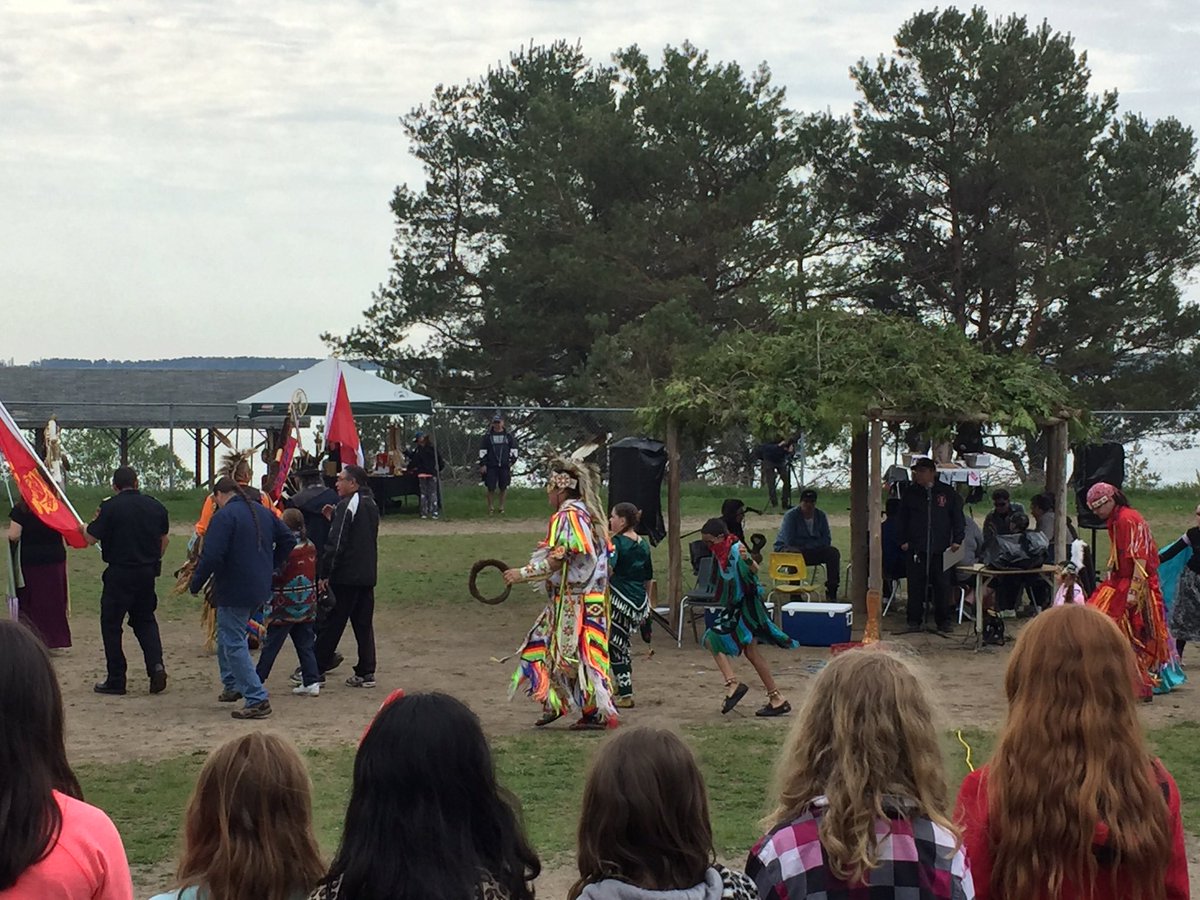 SCDSBey's tweet photo. What an amazing day! Thank you to @trembathkindie for letting us join you for the Pow Wow! #fnmiscdsb https://t.co/uPXqTzcVjU