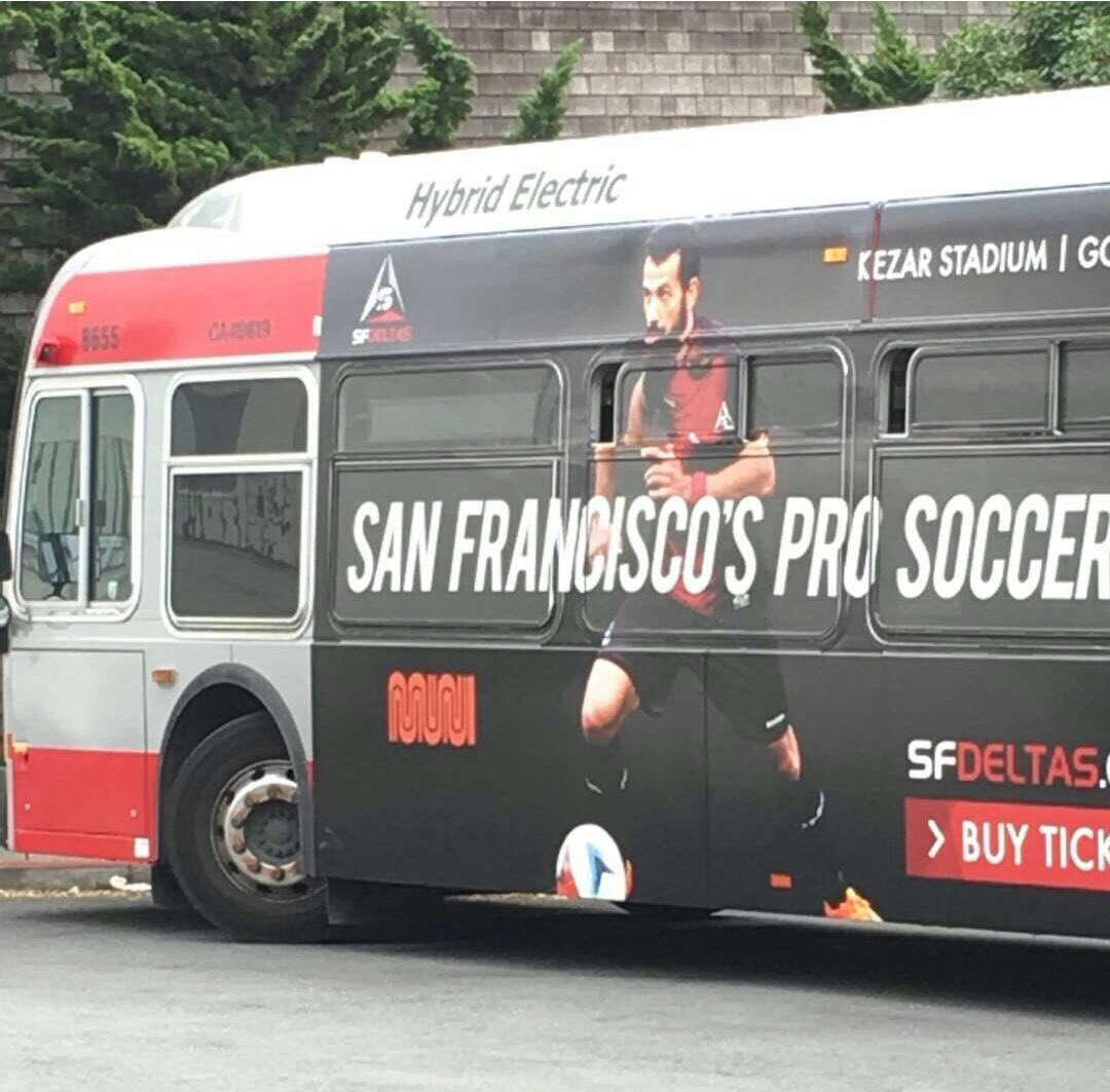 Portilla18's tweet photo. Cuando vas por la calle y te suena el de la foto... 👀 
I know this guy.. 🤔
#sfdeltas #SanFrancisco https://t.co/6VCtEDkcLH