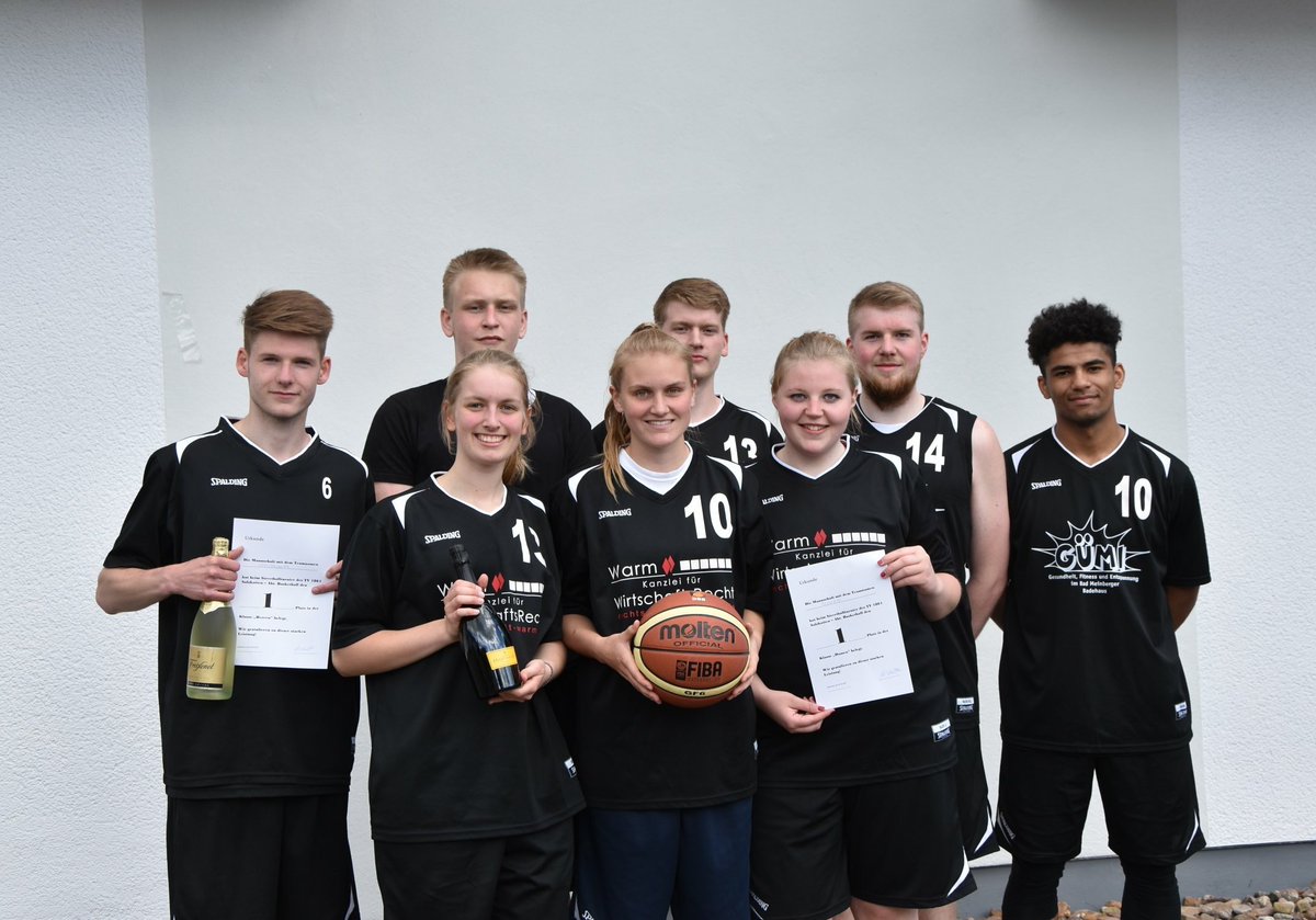 VfLSchlangenBB's tweet photo. Erfolgreicher Streetball-Nachmittag bei @ACCENT_Baskets #vflsbb #basketball #streetball https://t.co/692yOgoKL0