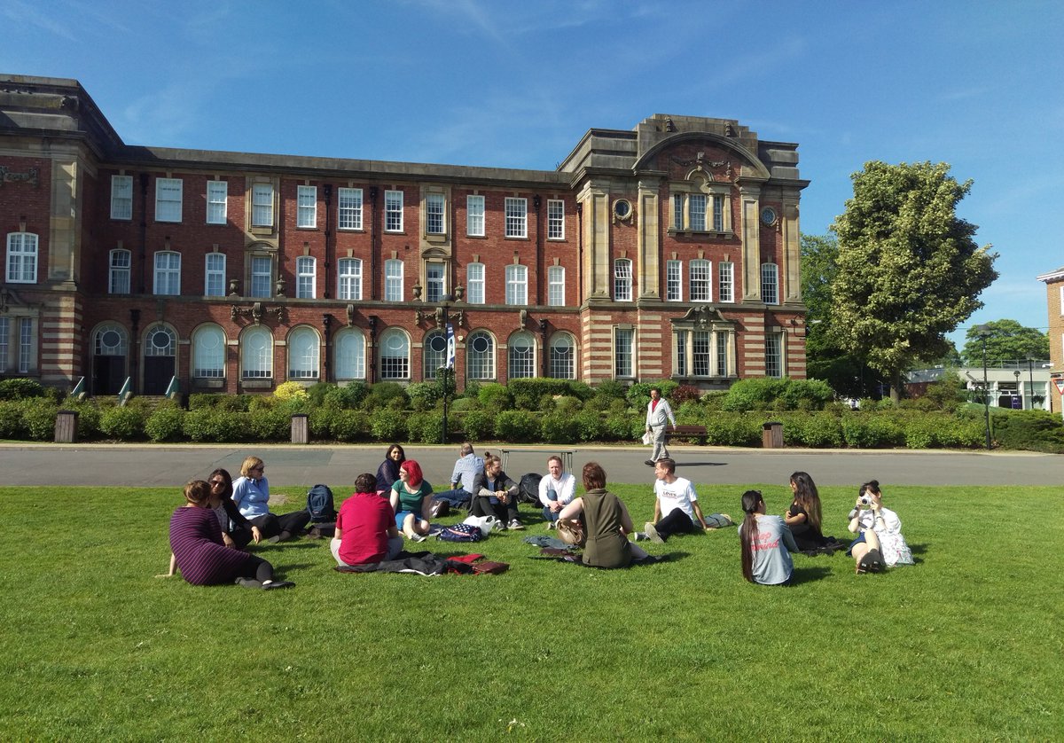 carinedml's tweet photo. Great meetings finish by a great barbecue in a sunny day @BMSLeedsBeckett @BeckettResearch #IRNE https://t.co/pLcD15P1Ec