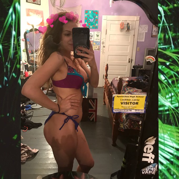 Finally loving myself ❤️💋 https://t.co/QXkzL7DD6V<a href="/tag/newprofilepic"class="tags"><span>#newprofilepic</span></a>