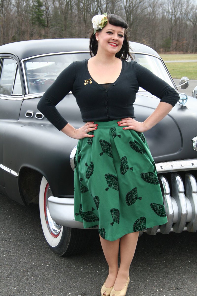 LunaxMars's tweet photo. 💋💋💋 Photo by @destryur #pinupgirl #newyorklusciousladies #thelusciousladies #youcansitwithus #pinup #pinupnewyork #pinupfamily #vintagecar https://t.co/kj5Mk1MBIt