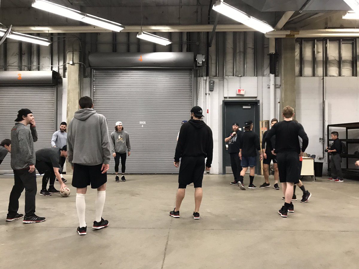 .@griffinshockey getting loose.   Series is (1-1). #SJvsGR #FINishSJ #GoGRG https://t.co/6XYUXSSgGr