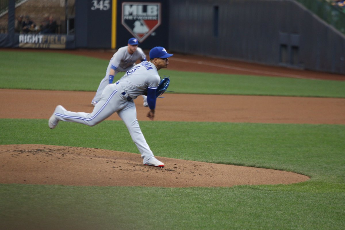 MLB's tweet photo. The #StroShow is always entertaining. https://t.co/Bq1cnObX7o