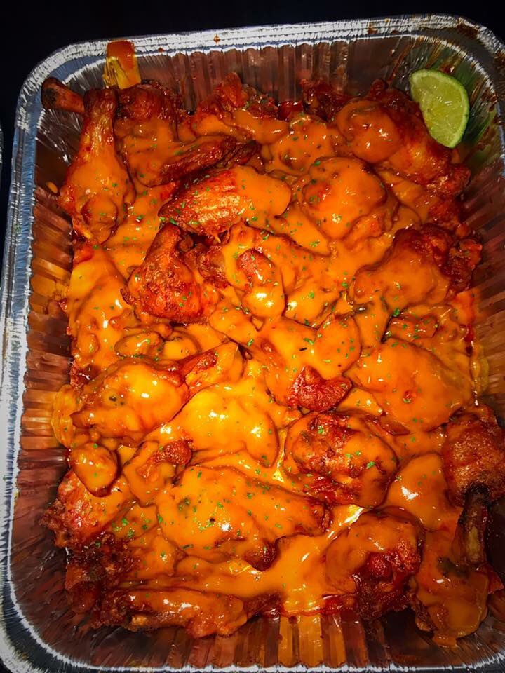 herfoever's tweet photo. all hail the wings 🤤 https://t.co/m3vhX4DqCR