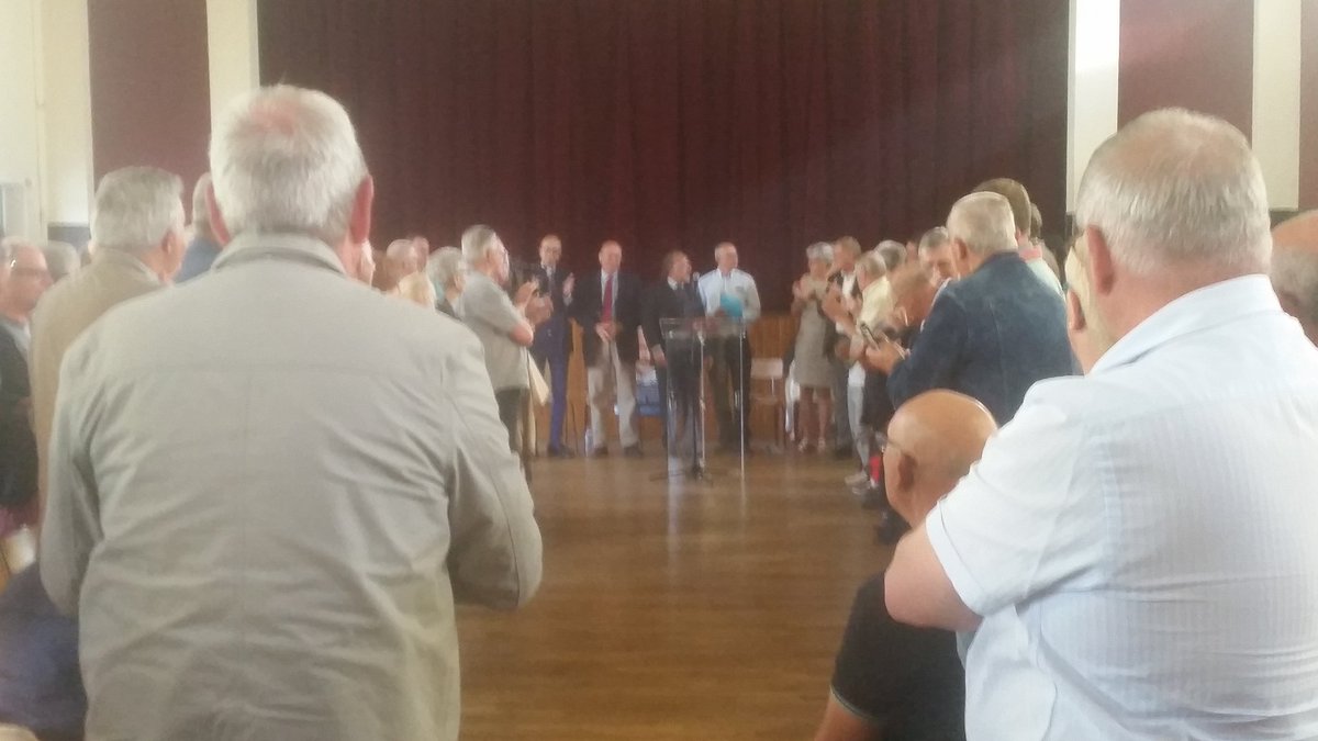 JeunesRep6001's tweet photo. La salle des fêtes de #Froissy est comble pour le premier meeting de campagne d'@ODassault #OD2017 #DassaultFroissy #ToujoursLàPourVous https://t.co/uiKbRSXO8L