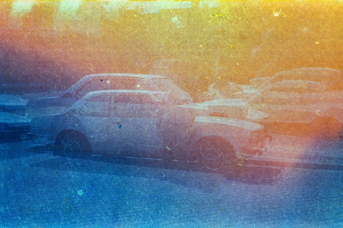 DirkBruyns's tweet photo. Developed a rol of #Kodacolor left in an old camera i bought a few years back, scanned it with my #canoscan #8800f, Just one frame was on it https://t.co/3PXLZ1Xa5J
