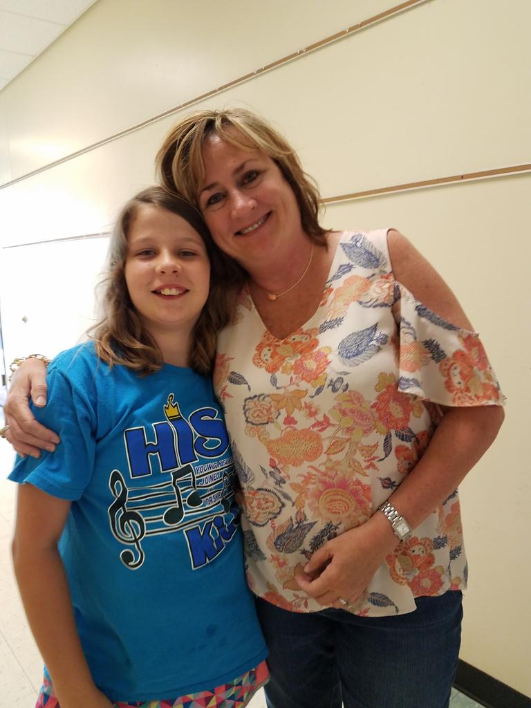 CarolineAtlanta's tweet photo. #SAEPRIDE @andylallison Thanks for the best year yet &amp; Best #TEACHers ever!! ❤ these #inspiring ladies!  Enjoy a well deserved #summerbreak https://t.co/y1UkSKlAtp