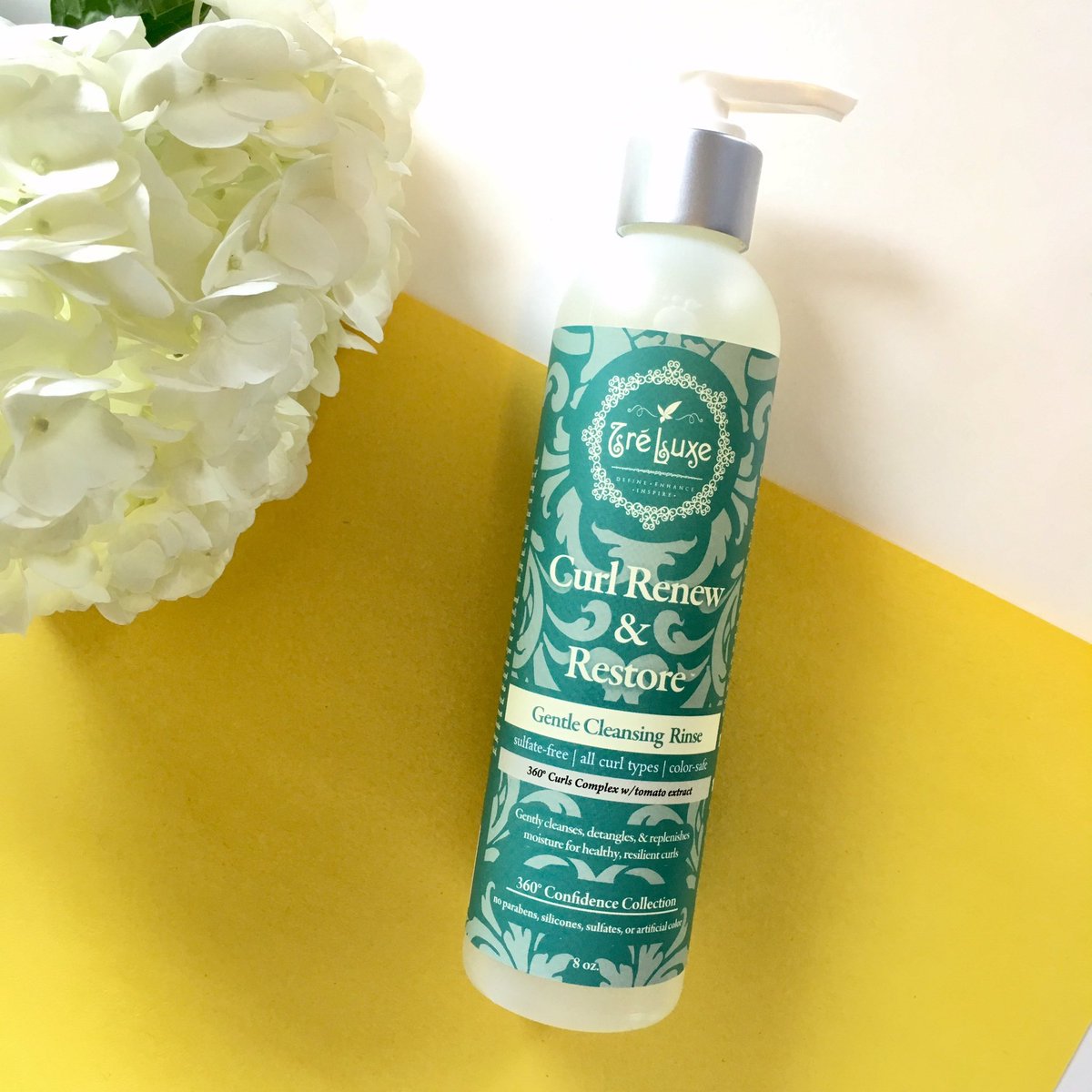 Springy clean curls, but with moisture! Check out our newest blog post bit.ly/2qWAUHD for deets😊#CurlRenewandRestore