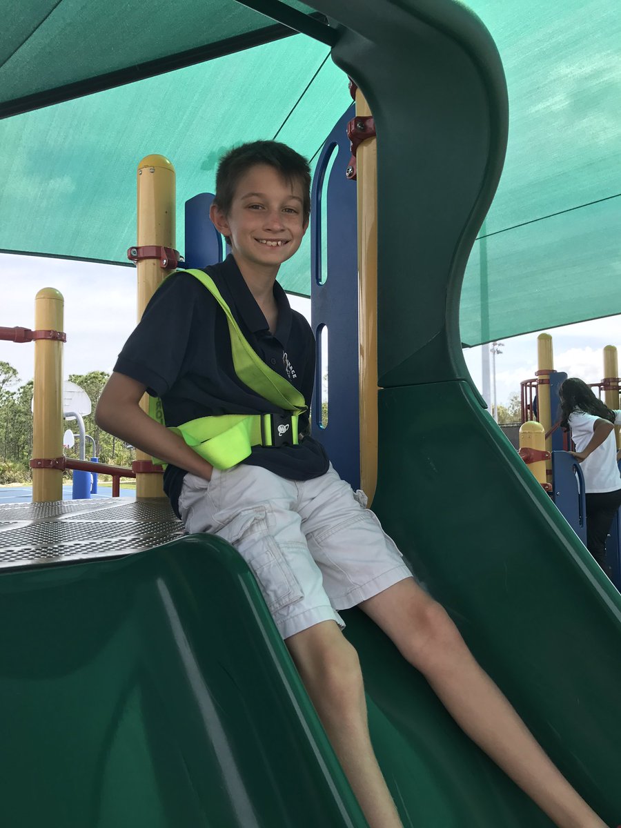 MsKerestes's tweet photo. Enjoying an afternoon at the park! #fieldtrip https://t.co/UQKuCWBphg