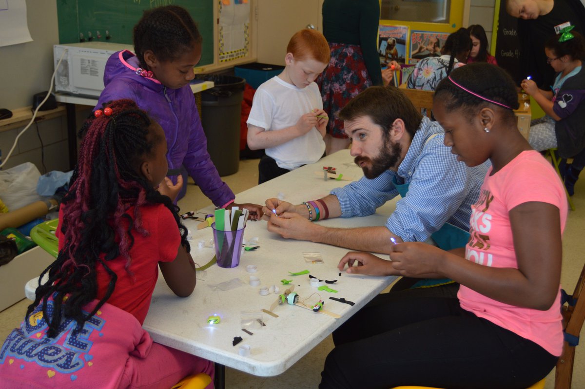 clwarlick's tweet photo. "One person can make a difference, and everyone can try." JFK #leaders @BCPSHES @BCPSmakes #hesmakes @futuremakerkids MakerWeek D2. https://t.co/jT0l5tn0kK