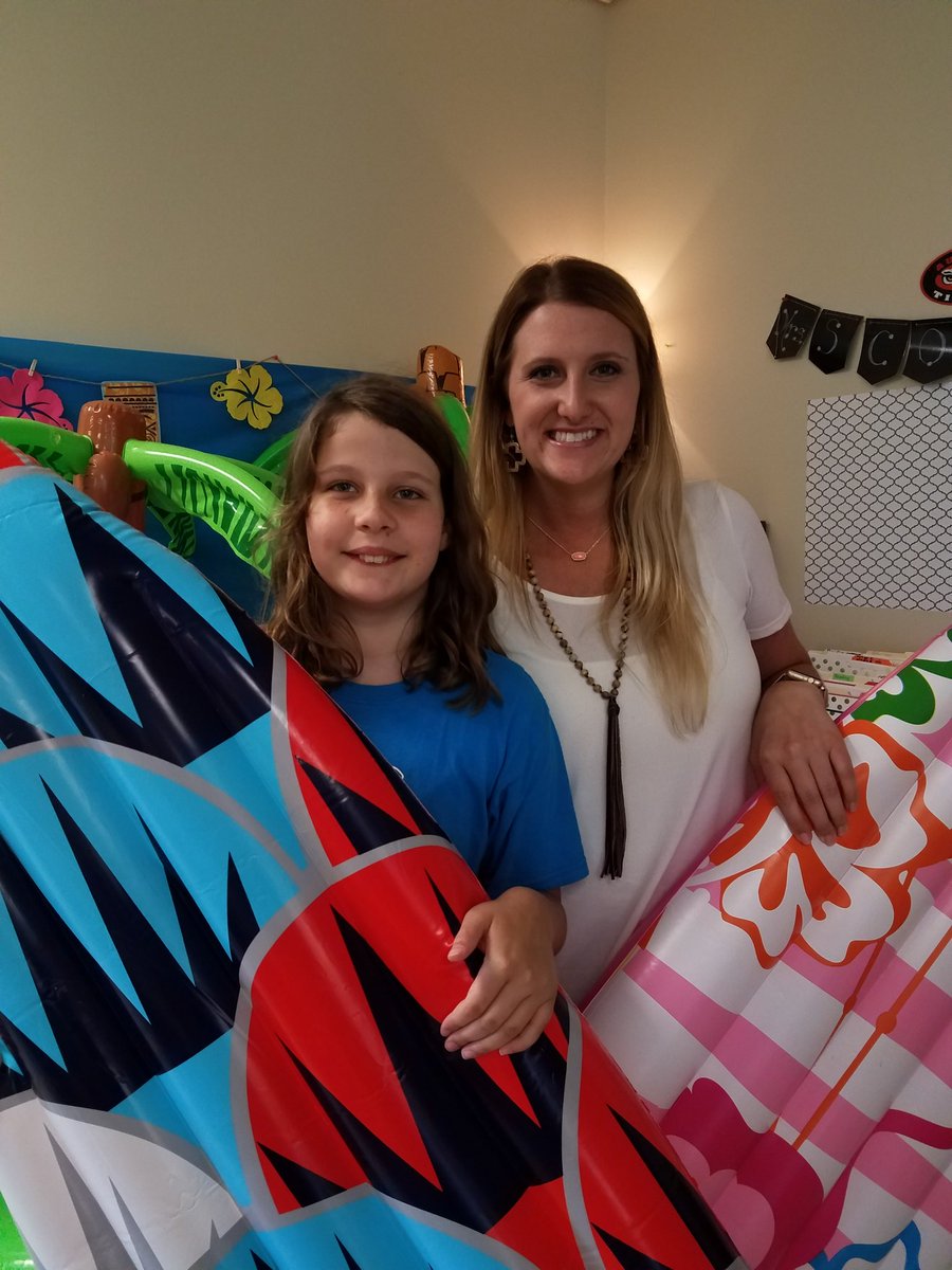 CarolineAtlanta's tweet photo. #SAEPRIDE @andylallison Thanks for the best year yet &amp; Best #TEACHers ever!! ❤ these #inspiring ladies!  Enjoy a well deserved #summerbreak https://t.co/y1UkSKlAtp