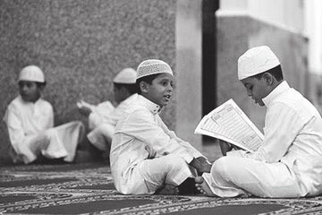 _Adeeb1's tweet photo. ﴿وَلَقَدْ يَسَّرْنَا الْقُرْآنَ لِلذِّكْرِ فَهَلْ مِن مُّدَّكِرٍ﴾. https://t.co/HnlroPlQlt