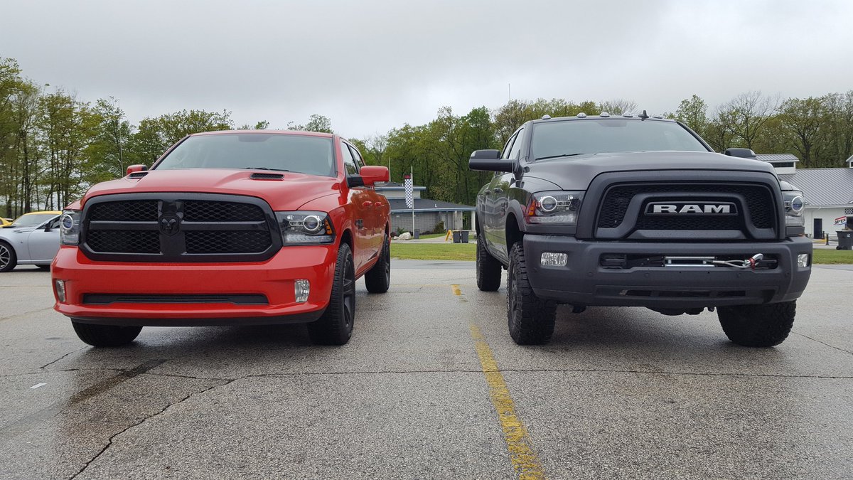 NickCappa's tweet photo. Little street and little mud with @RamTrucks #MAMA17SR https://t.co/gQso8ez0D6