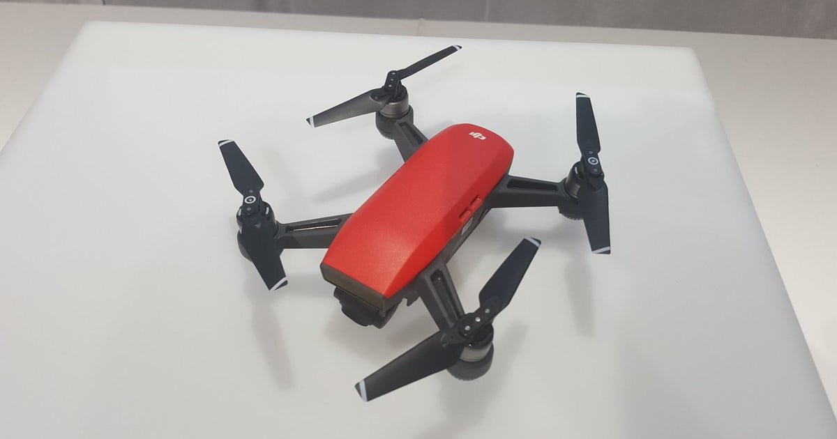 trendingnewsOMG's tweet photo. #trending #news #omg #Cool_Tech #Mobile #Photography #dji #DJI_Spark As small as a soda can, DJI’s Spark is its… https://t.co/knOEbxmDP8 https://t.co/PzITQTrZHk