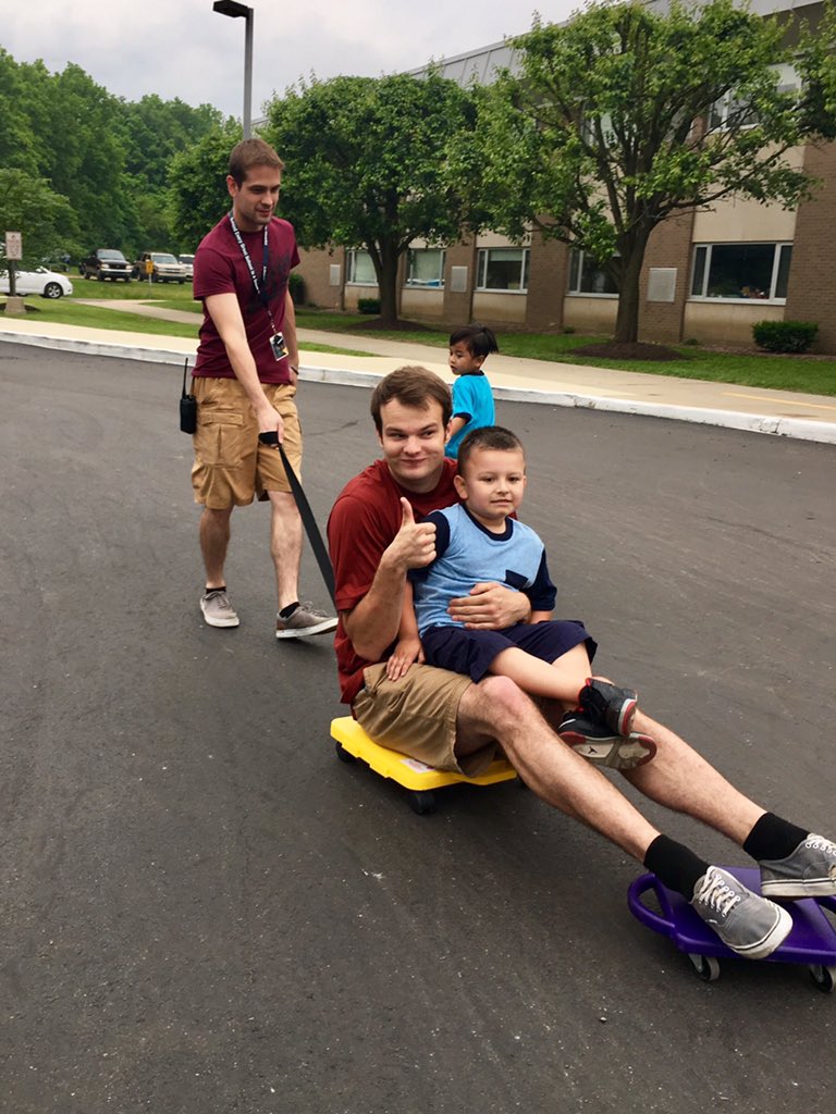 MsGaryKinderTec's tweet photo. Scooting to the finish line with @MrsSwensonCIP class! 🏁 https://t.co/KVgCLUl9Bj