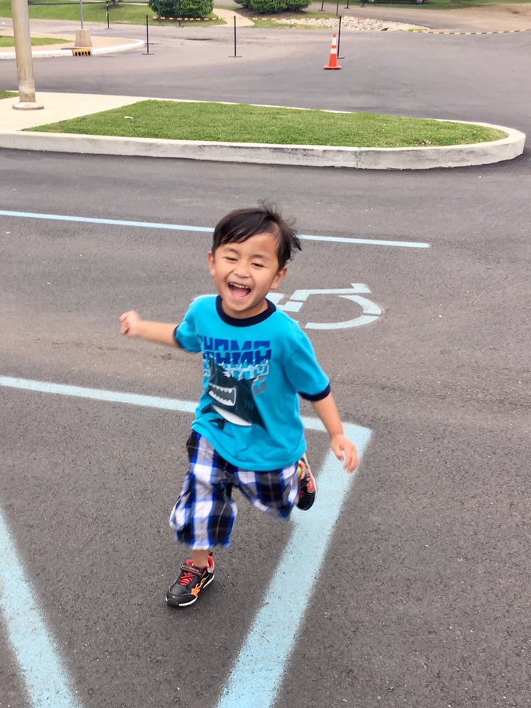 MsGaryKinderTec's tweet photo. Scooting to the finish line with @MrsSwensonCIP class! 🏁 https://t.co/KVgCLUl9Bj