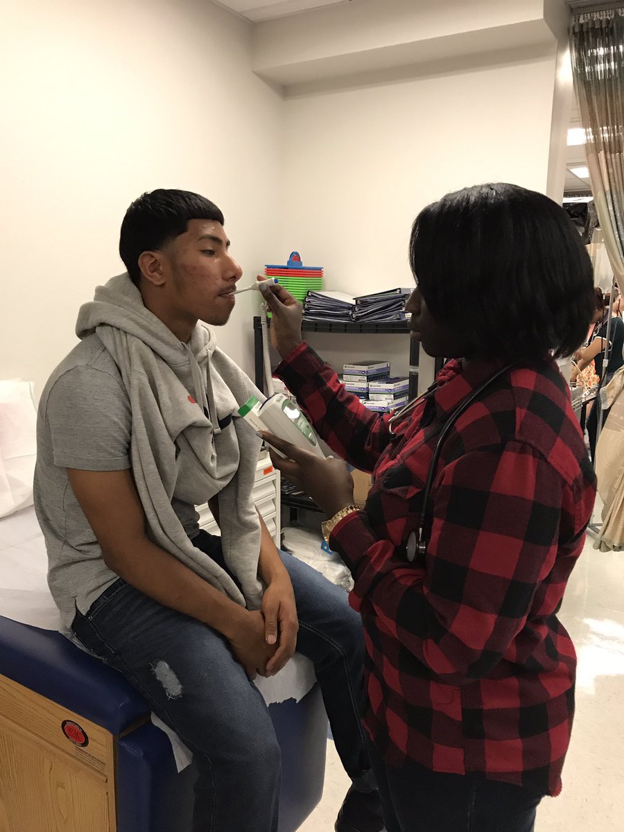 HOWCNAP's tweet image. CNAP, Auto Diesel and Medical Assisting joining together to practice clinical skills.  #learninghandson @HowardWildcats @NCCVoTech