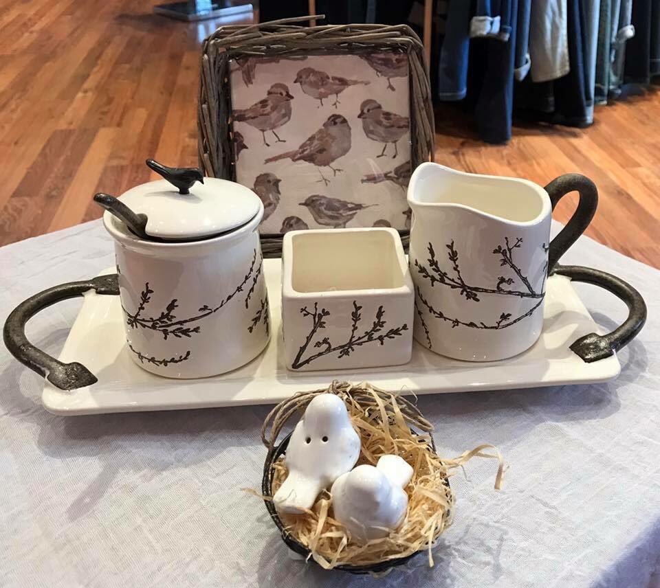 Table decor worth tweeting 🐥about!! Check out our new home items at amazing prices! #MODESiouxCity #tweettweet