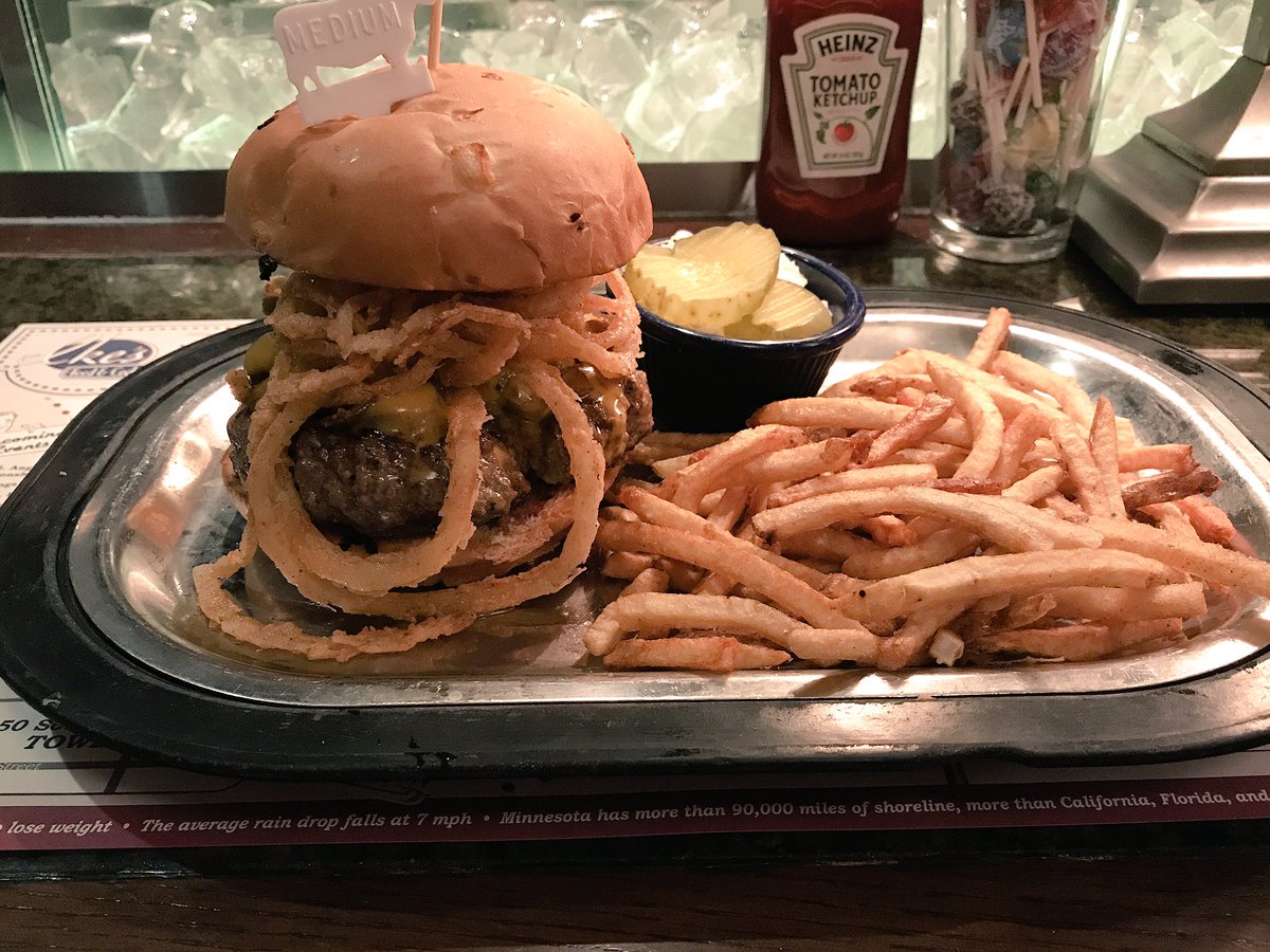 IkesFood's tweet photo. That's the burger you've been dreaming about.❤️Ike's #Roadhouse burger. It's guaranteed to fill you up &amp; take your tastebuds to heaven #true https://t.co/xqyO0h2bsS