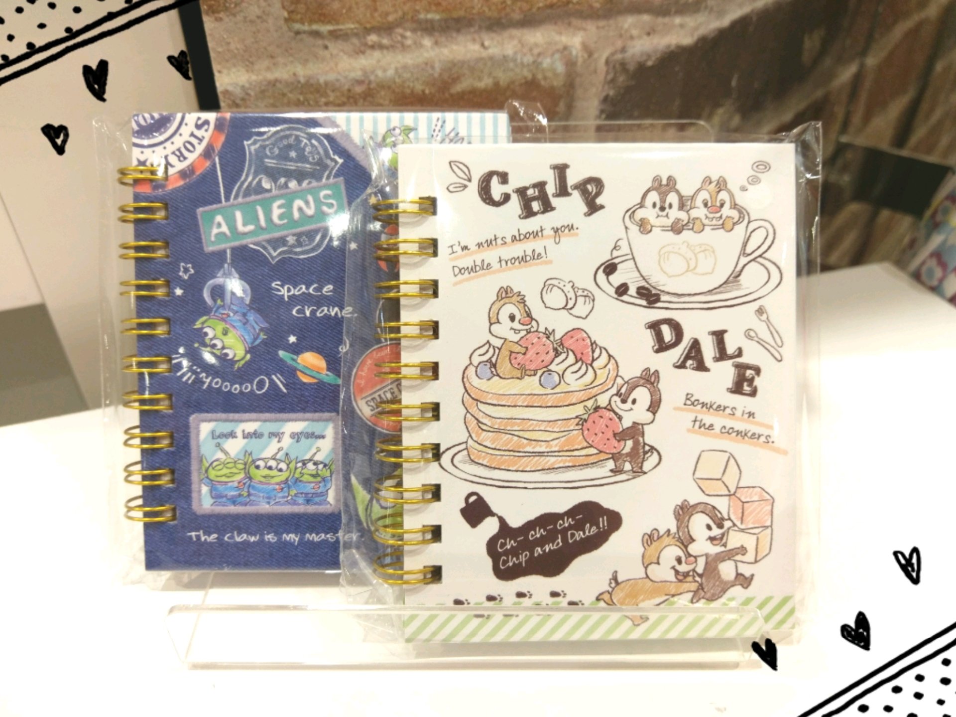 Be Pop 柏店 ディズニー文具その２ リングタイプの可愛いメモ帳が４種類も入荷したよ 艸 各メモ帳 3円 税 ディズニー文具 ディズニー ツイストリング リングタイプメモ帳 チップデール リトルグリーメン ミニー