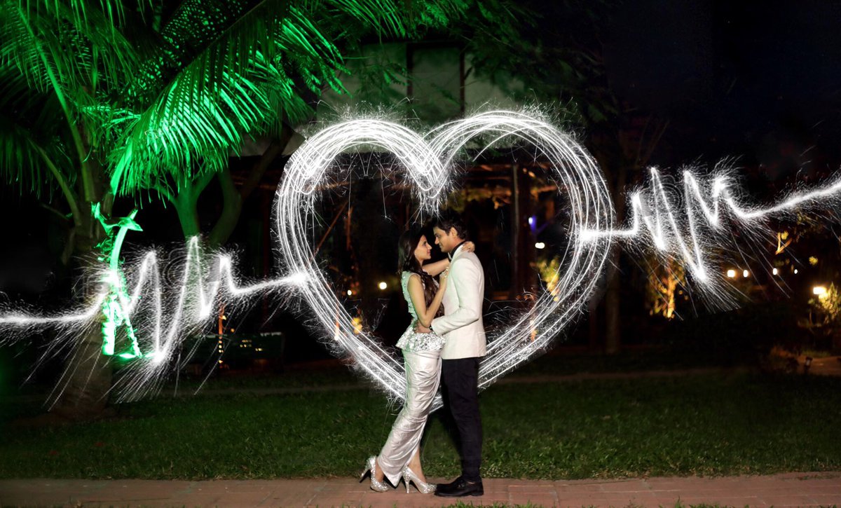 vrinda_90's tweet image. Happy Five Months Love❕
#lightningshot #sparkleeffect
#timefliesby #happycouple