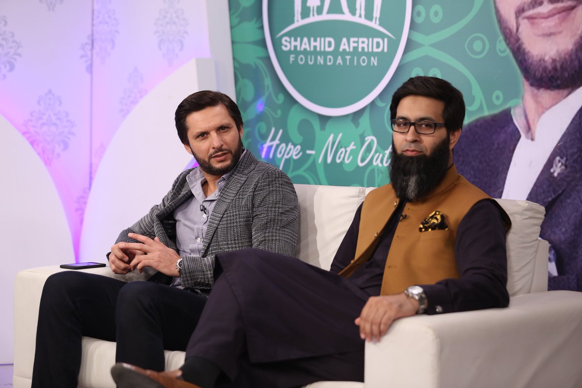 arydigitalasia's tweet photo. Join us in LIVE Fundraising #Telethon for #ShahidAfridiFoundation on @arydigitalasia for better future of Pakistan! #saf #HopeNotOut https://t.co/zsaQarG8Er