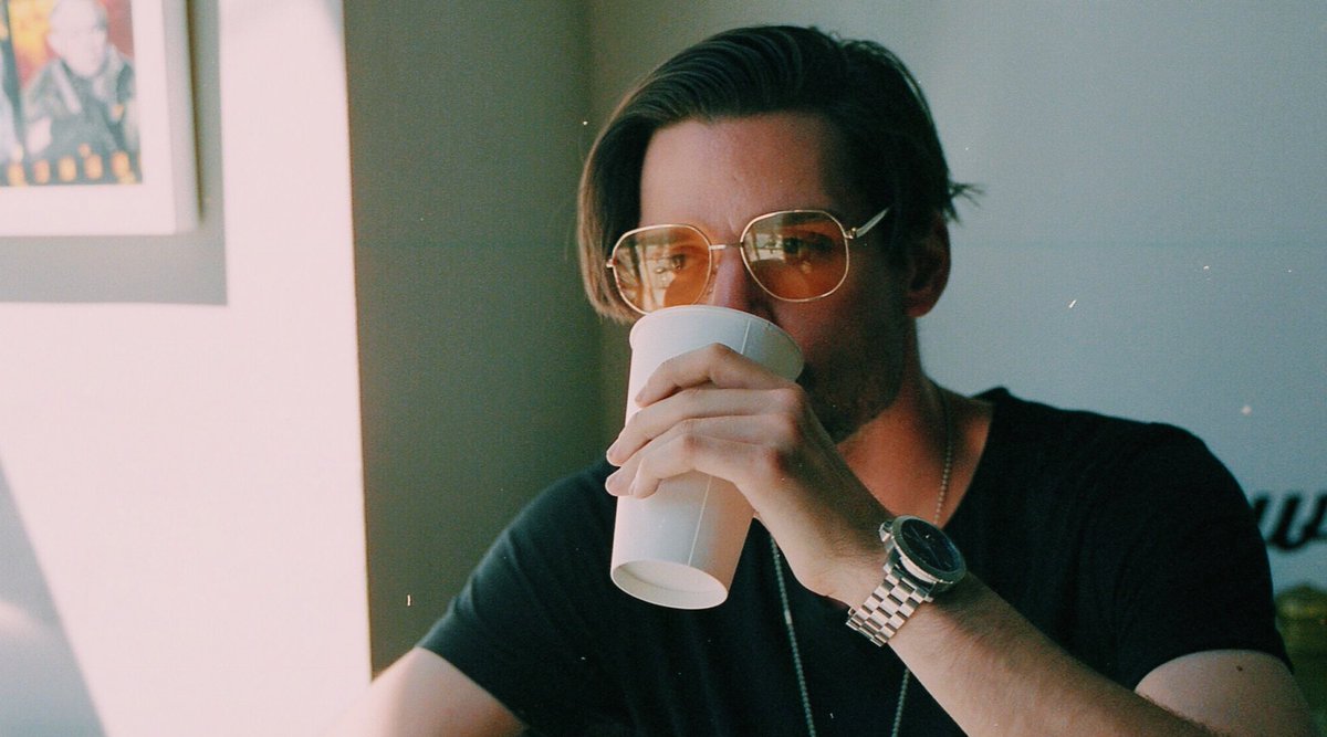 cyr's tweet photo. "Want $1000 sunglasses? Do what I do. Hustle. Grind. Work. Self-made and getting that green." https://t.co/PmysrfCQ4H