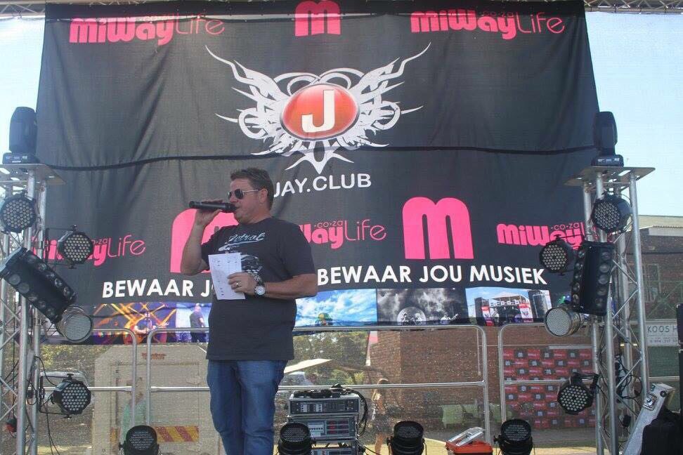 <a href="/DaleSchnettler/">Dale Schnettler</a> <a href="/Jay_du_Plessis/">🎼(J) (A) (Y)🎤</a> <a href="/rvjaarsveld/">Riaan van Jaarsveld</a> <a href="/Prime_Circle/">Prime Circle</a> <a href="/MariskaGeyer/">Mariska Jane</a> <a href="/jayklub/">jayklub</a> <a href="/miwaylife/">MiWayLife</a> @J0hnnyVEVO