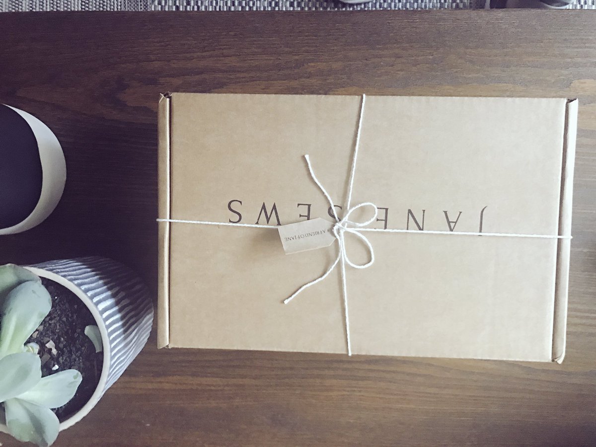 josi_h_'s tweet photo. So in love with my new @Jane_Sews modern loafers!😍🙌🏼 And esp love the packaging- so special! Thanks for making my day!💓 https://t.co/jveLguj34B
