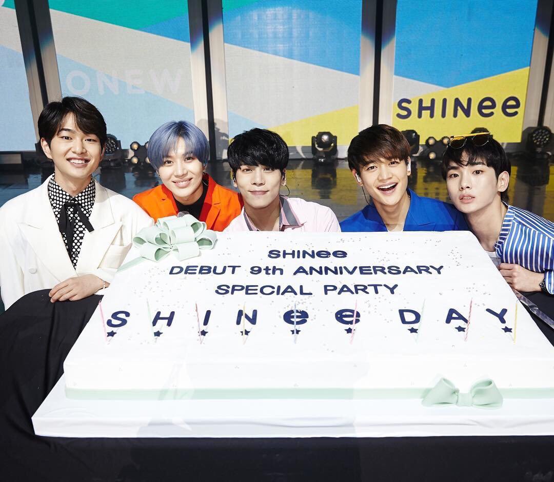 nanackey1122's tweet photo. 9周年おめでとう💓🎉🎉🎉🎉🎉💓
#SHINee9thAnniversary
#9YearsWithSHINee 
#9mazingYearsWithSHINee
#샤이니_9년동안_빛나줘서_고마워  
#샤이니는사랑이라9
#벌써_9년이야_샤이니
#벌써_빛난지_9년이야 https://t.co/T5Xljj3BQX