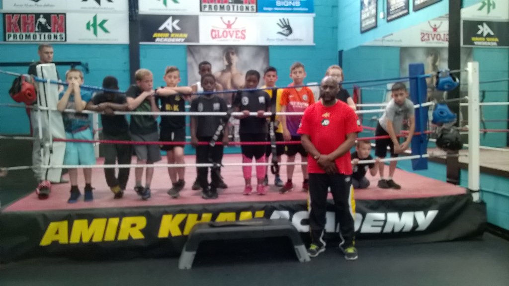AK Academy observing a minute silence for victims, families &amp; friends <a href="/manchesterarena/">Manchester Arena ➡️ AO Arena</a> #WeStandTogether