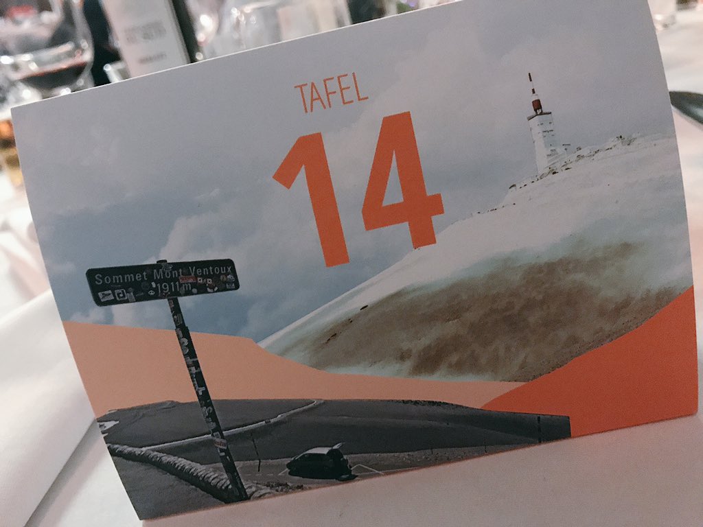 twanvrijsen's tweet photo. De tafelschikking van vanavond. Geen toeval. #14 #montventoux #join4energy https://t.co/KAoubVcnTo