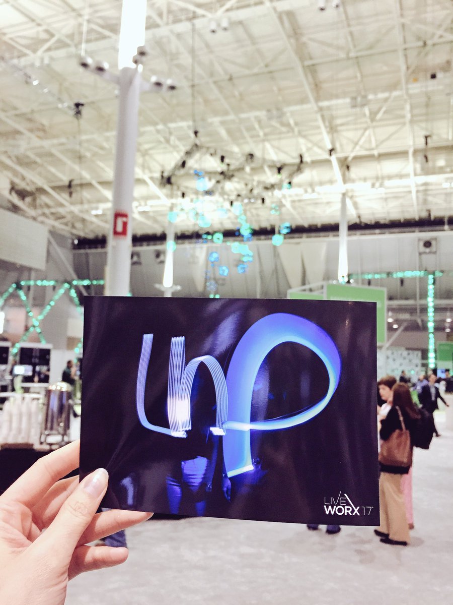 lhpes's tweet photo. We painted our name with lights at  #LiveWorx thanks to the #lightninja https://t.co/CLAd382mN7