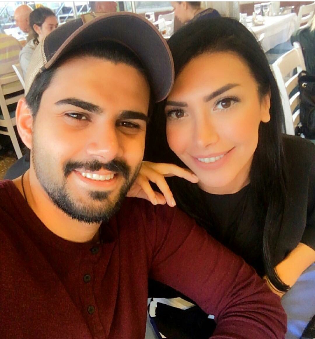 ddkiziltass's tweet photo. Bu ciftin gulen yüzü solmasin su program bitsin KısmetseOlur SonBulsun https://t.co/t5MtQYGkVu