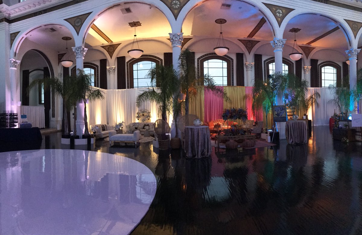 lisakahnevents's tweet photo. Exotic furniture and vibrant colors from @EventsbyRobin @EddieZaratsian @foundrentals fit Morocco at #cwdbestof2017 https://t.co/ZAgQVMiFv5