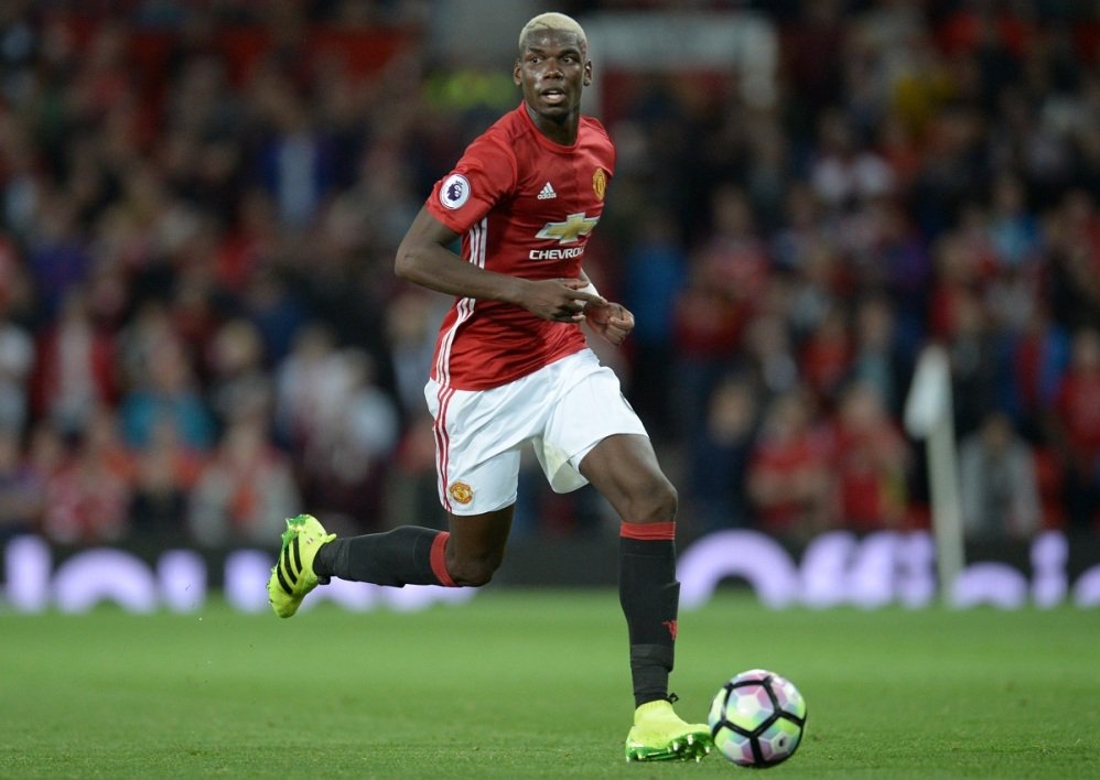 RMCsport's tweet photo. #MUNAJAX Suivez la finale de la #ligueeuropa en live ici avec @RMCsport  ➡ https://t.co/vreAFCGWfm https://t.co/qRilT6xrRJ