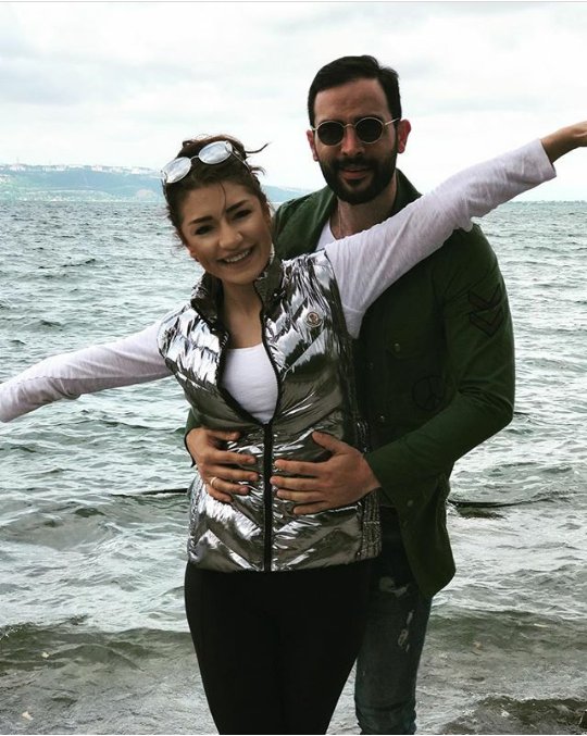 AvfcMerve's tweet photo. Kurban Olurum size
KısmetseOlur SonBulsun https://t.co/mUx1aen6iJ