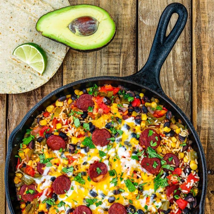 mommyhomecookin's tweet photo. This Chorizo Burrito Skillet is incredibly easy to pull off and tastes delish! https://t.co/zn5lM1CFYK AD #31DaysWithRotel @ro_tel @Walmart https://t.co/5YLPD61L7r