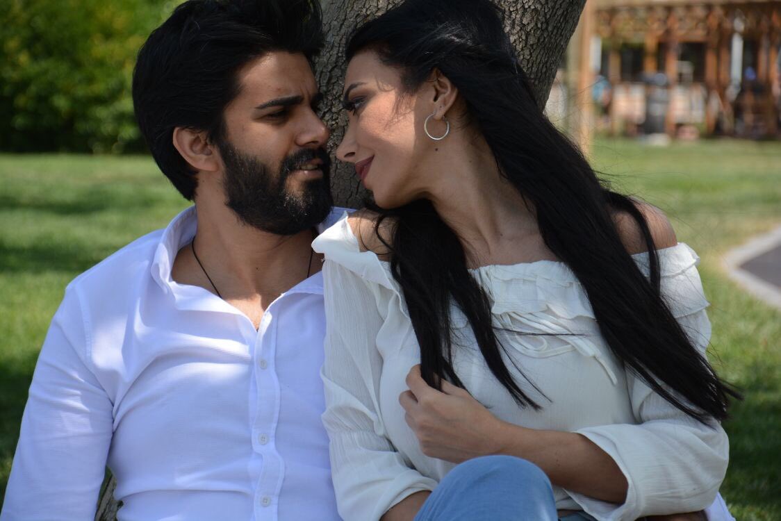 ddkiziltass's tweet photo. AdDid sadece evlenip mutlu olmak icin gelmisti oraya biktirdiniz herkesi nasil bi yapim bu PRODUCTION HOUSE leşsiniz KısmetseOlur SonBulsun https://t.co/PiqvXCU3Sw