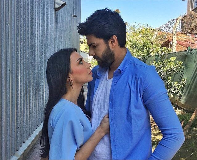 kindesgedanke's tweet photo. BU İNSANLI BİR SALIN YA SÖZLEŞMELERİ FES ET PRODUCTION HOUSE KısmetseOlur SonBulsun https://t.co/Agc11uVtj2