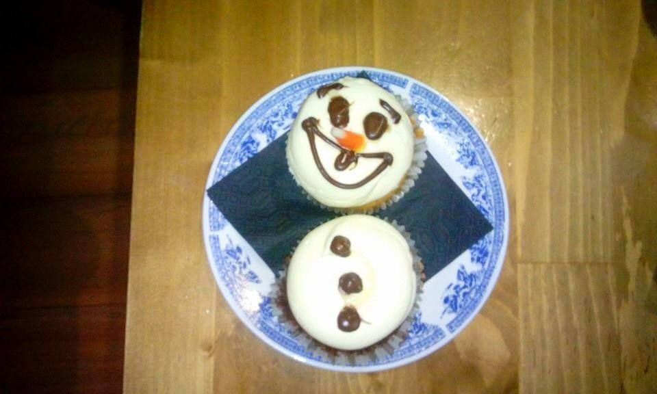 ConstanceMaslow's tweet photo. #Frozen theme ! During Christmas time I think 2 years ago! #capcapgr
As u can tell I'm a huge Disney fan 😀 https://t.co/FOu4O85vHb