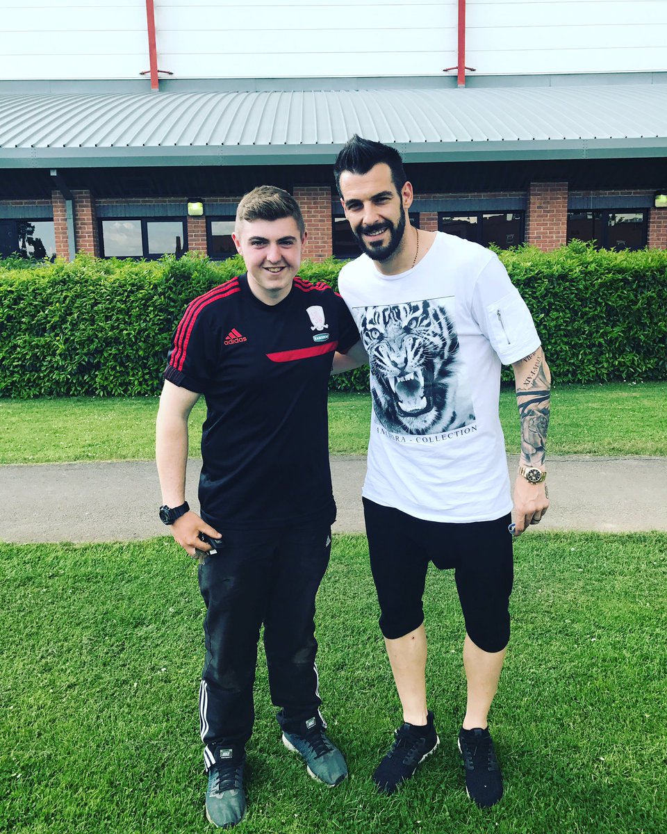 _Jack_1997's tweet photo. Best of luck for the future @AlvaroNegredo10 #topclassplayer UTB ⚽️⚽️🔴⚪️🔴⚪️ https://t.co/xSI0HKhUGd
