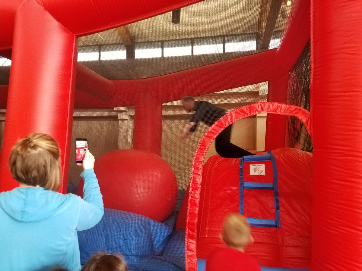 carriebrowntx's tweet image. Even Fr. Adam got in on the Field Day action today! @coolCatholicSch @Fr_AdamCarrico