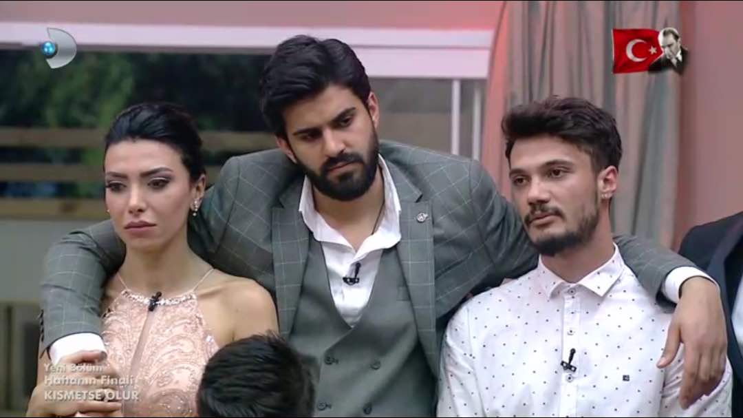 bir_serencam's tweet photo. Yaşama sevinci birakmadiniz
Psikoloji birakmadiniz
Gostermek istediginiz gibi gösterdiniz
Artık yeter

KısmetseOlur SonBulsun https://t.co/IpaoFXFcg4