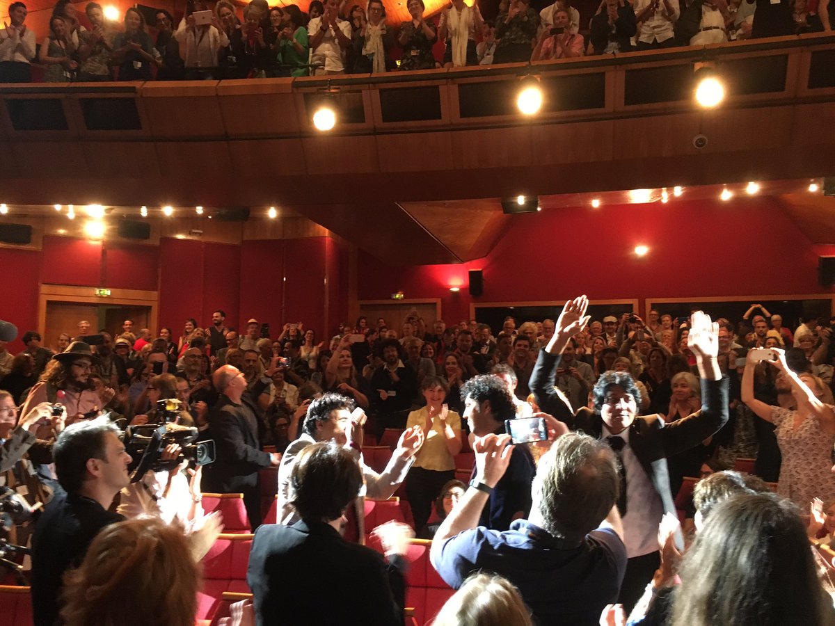 r_vic31's tweet photo. #CinÉcole2017 Standing Ovation très longue pour Nothingwood https://t.co/flIGZWmiIc