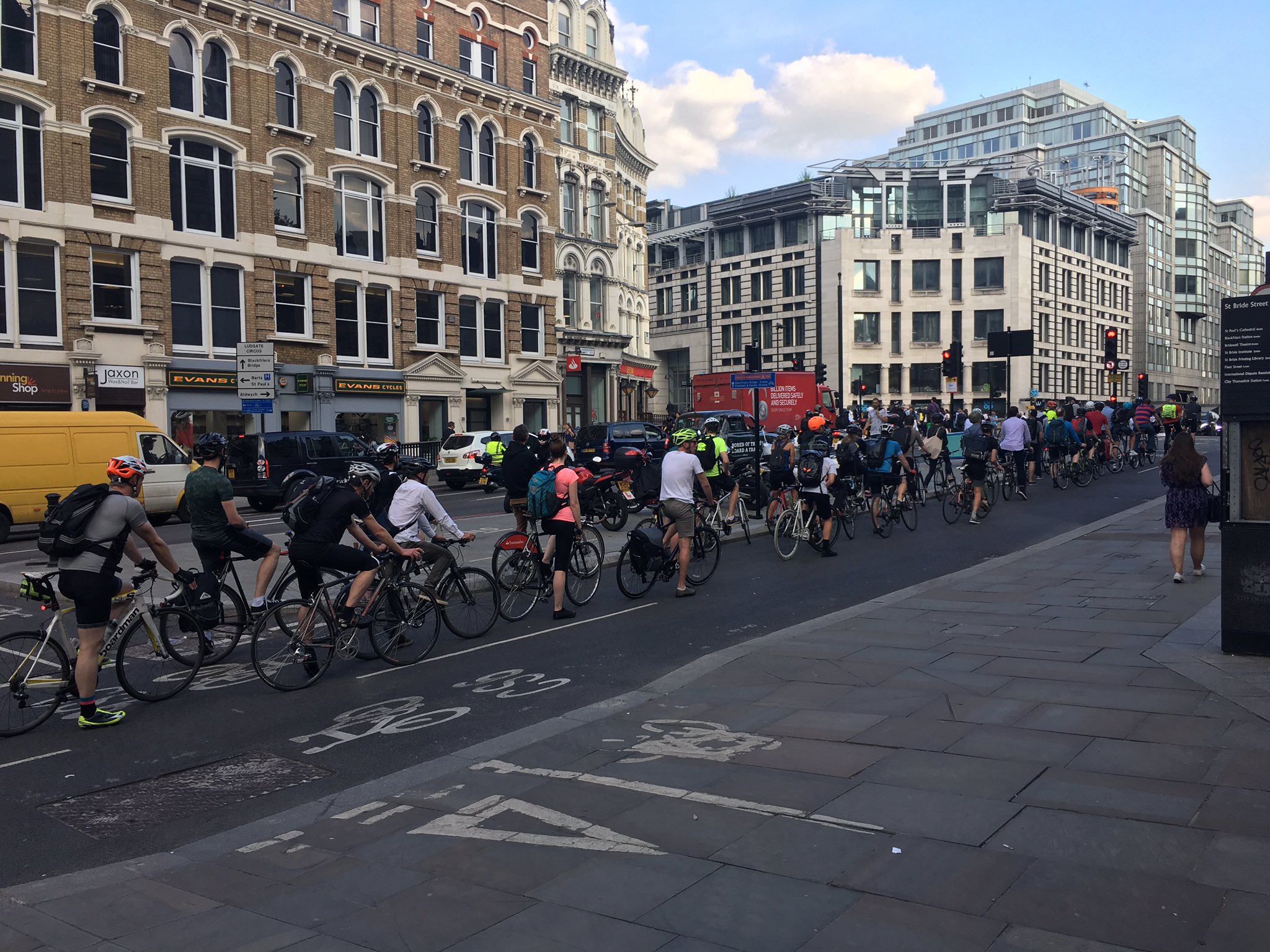 evans cycles blackfriars