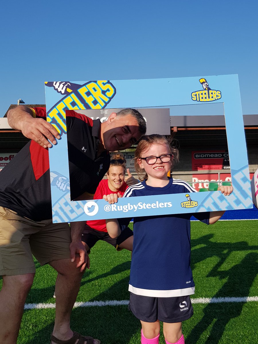 RugbySteelers's tweet photo. Honour to have @WelshRugbyUnion women's captain @CarysPhillips2 &amp; head coach Roland Phillips here tonight 

Diolch Yn Fawr #WRUcluster https://t.co/0D3siin1YN