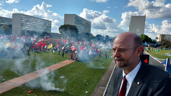 Ver imagem no Twitter